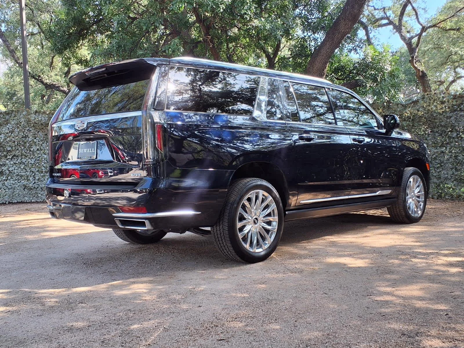 Used 2023 DARK MOON BLUE METALLIC Cadillac 4WD Premium Luxury image 8