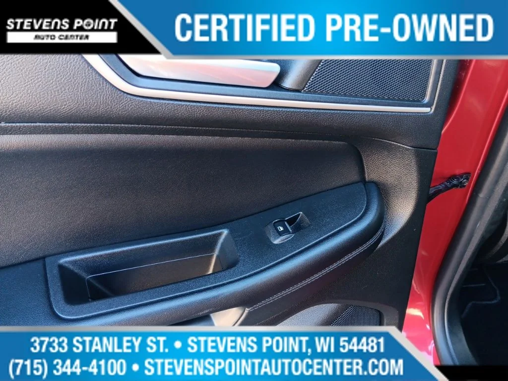 Used 2023 Rapid Red Metallic Tinted Clearcoat Ford SEL image 27