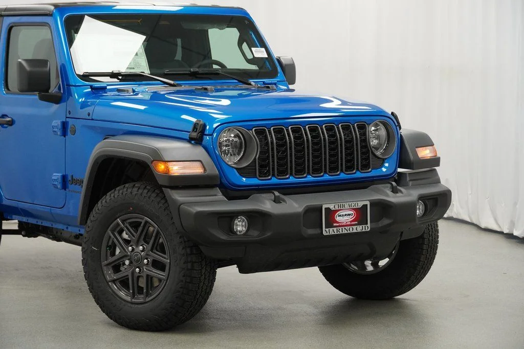 New 2026 Hydro Blue Pearl-Coat Exterior Paint Jeep Sport S image 3