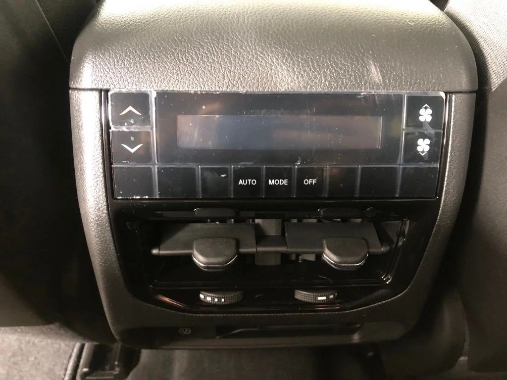 New 2026 Baltic Gray Metallic Clear-Coat Exterior Paint Jeep Laredo image 13