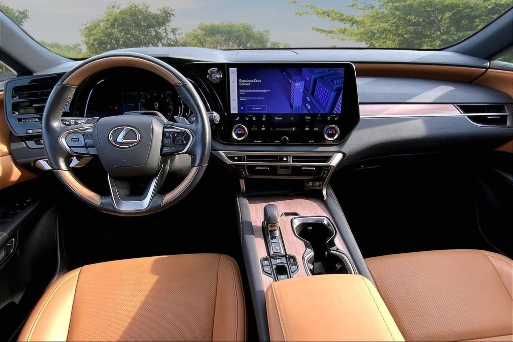 Used 2024 White Lexus 350 Premium image 7