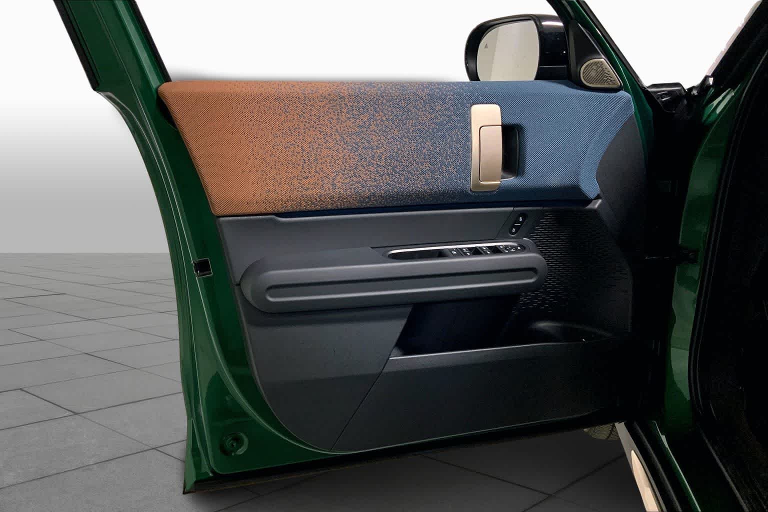 Used 2025 British Racing Green IV Metallic MINI S image 21