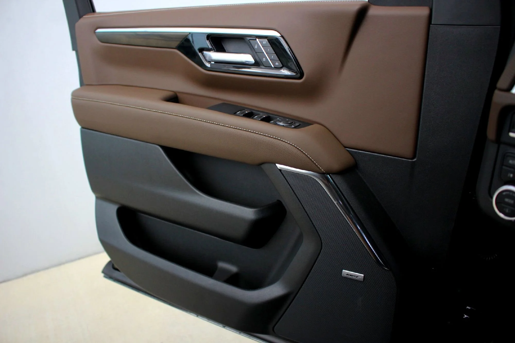 New 2026 Black Chevrolet High Country image 11