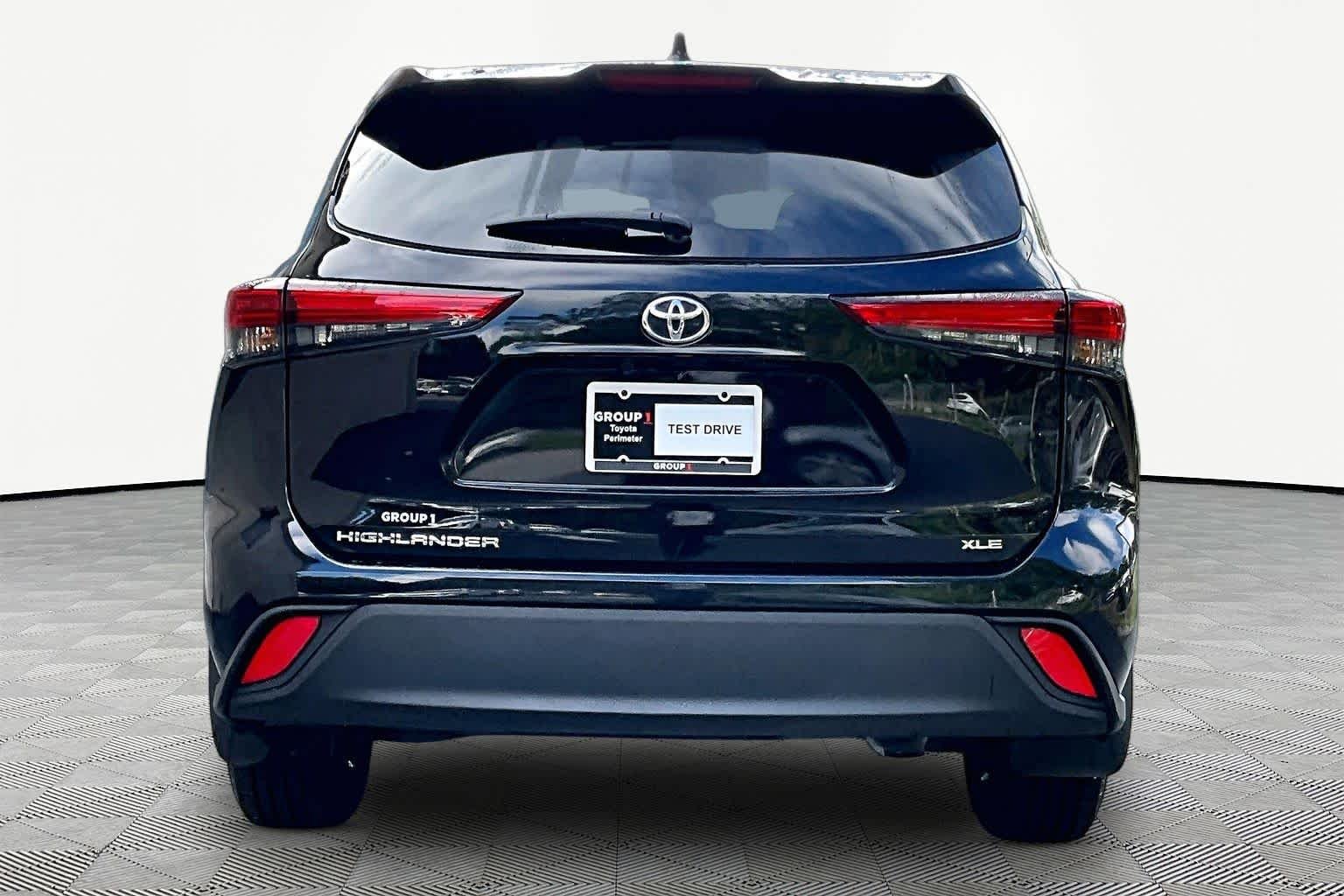 Used 2023 Midnight Black Metallic Toyota XLE image 5