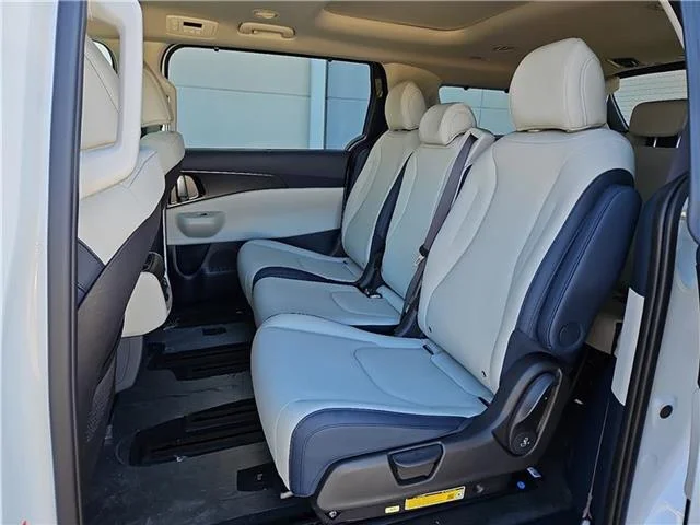 New 2026 Snow White KIA SX Passenger image 10