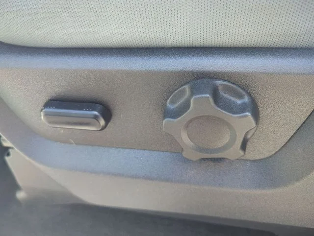Used 2016 White Ford XLT image 13