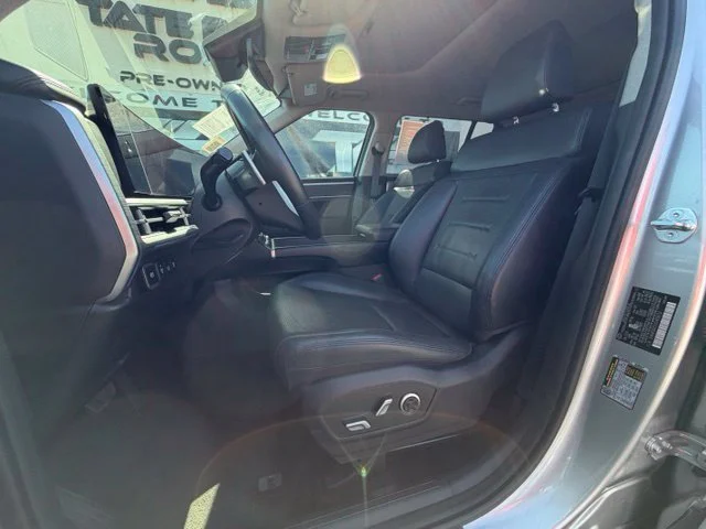 2025 Hyundai Santa Fe Limited - Photo 10