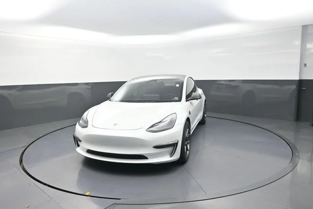 Used 2022  Tesla Long Range image 30