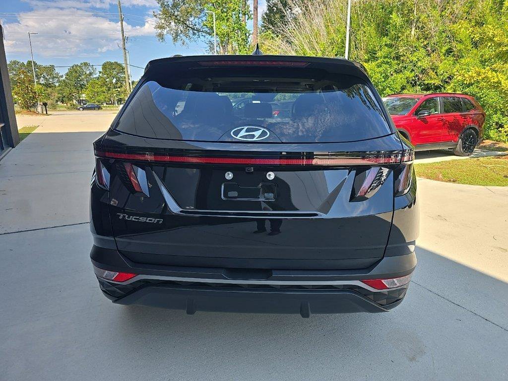 Used 2023 Black Hyundai SEL image 7
