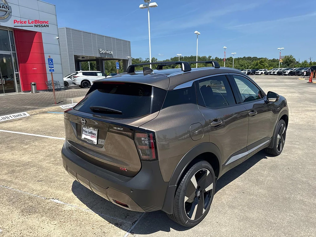Certified Used 2025 Canyon Bronze Metallic Nissan SR image 7