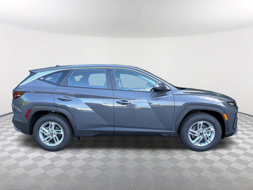 New 2026 Gray Hyundai SE FWD image 4