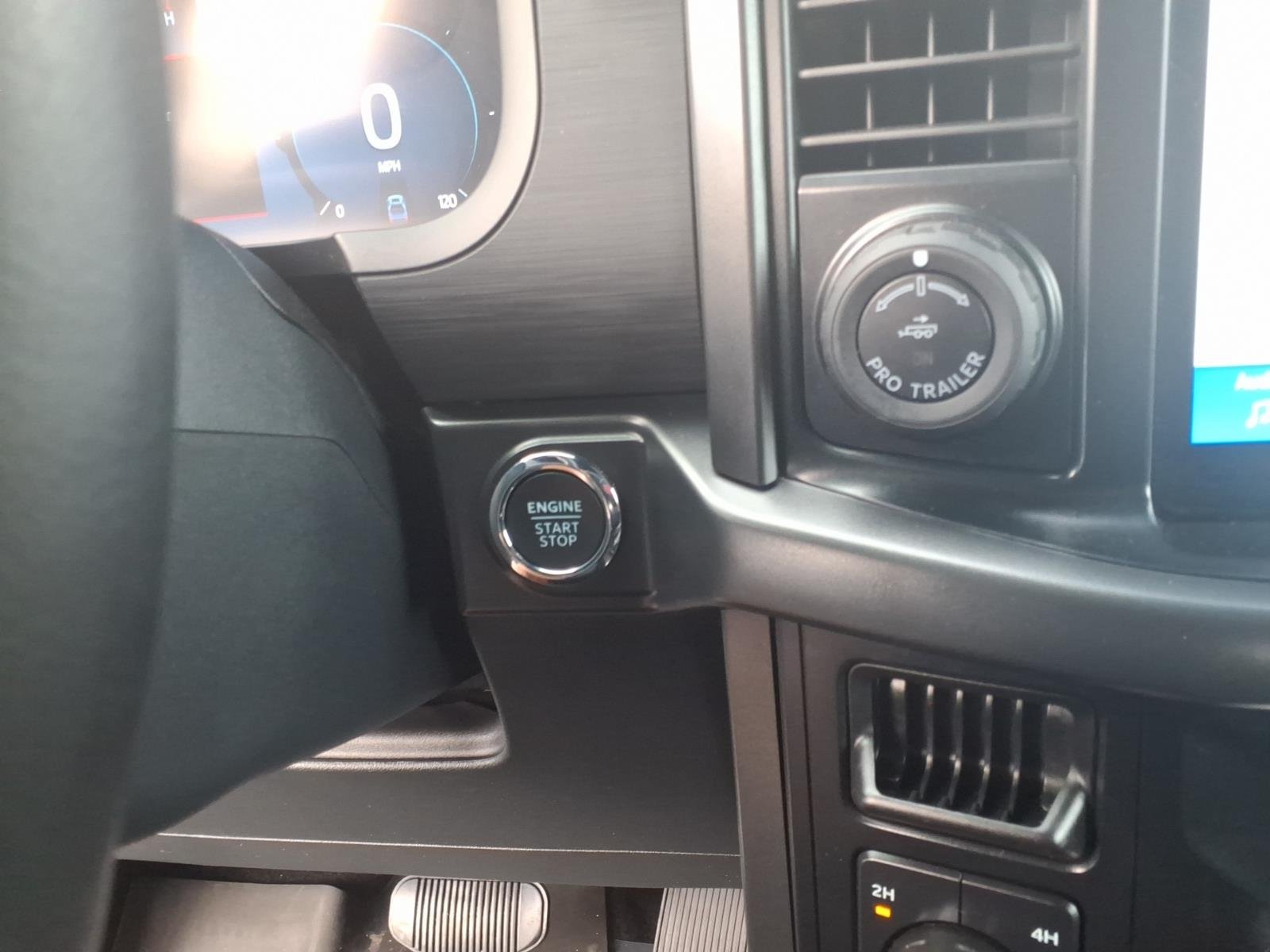 Used 2024 Black Metallic Ford XLT image 24
