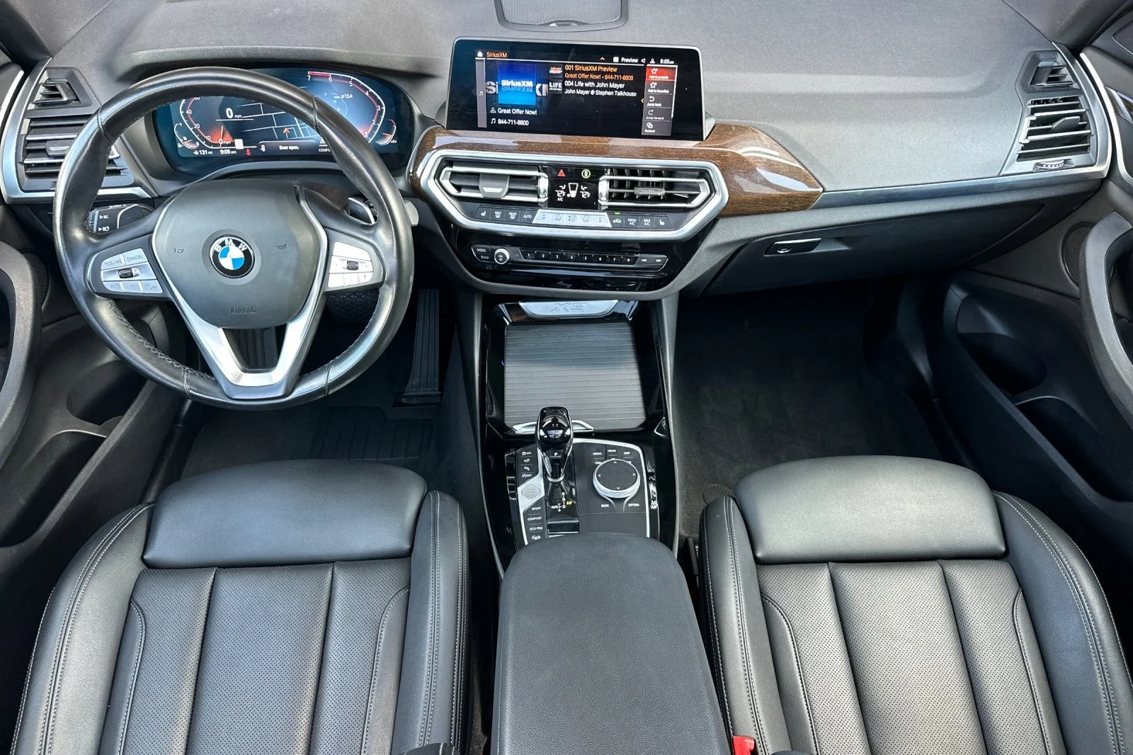 Used 2024 Dark Graphite Metallic BMW xDrive30i image 12