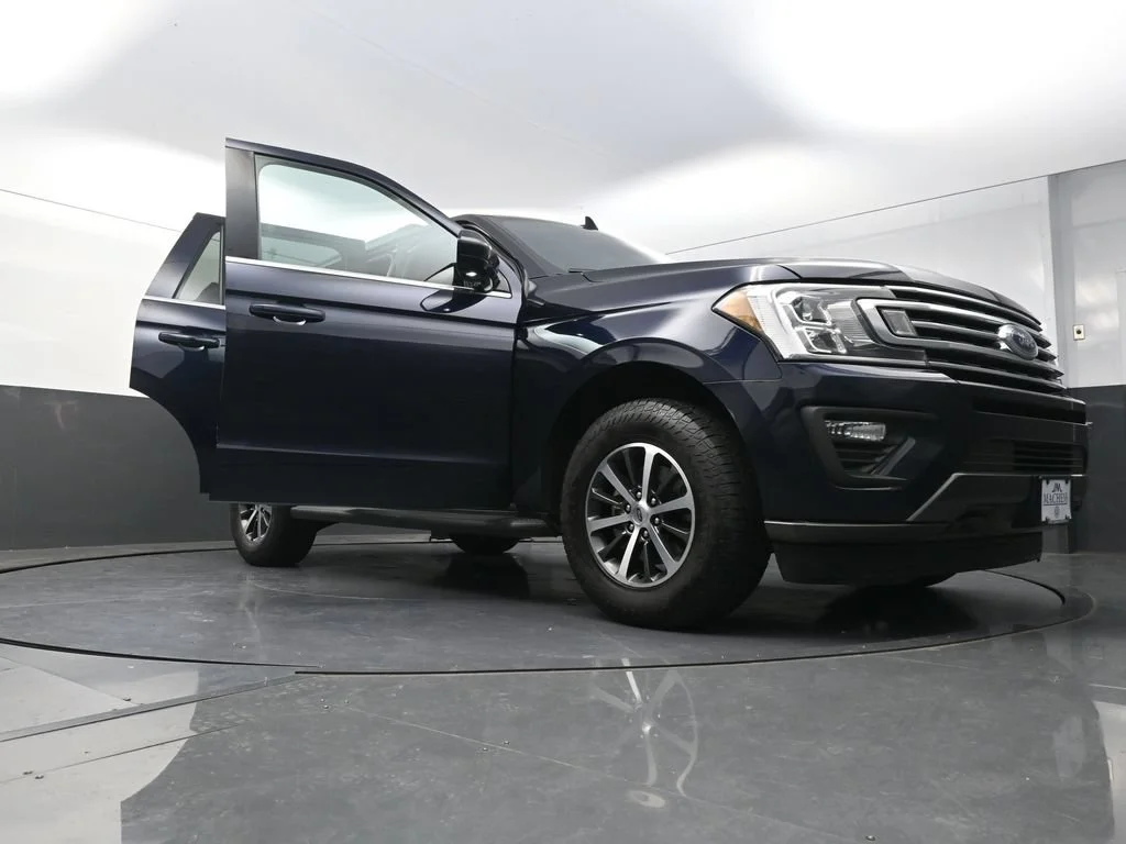 Used 2021 Blue Ford XL image 23
