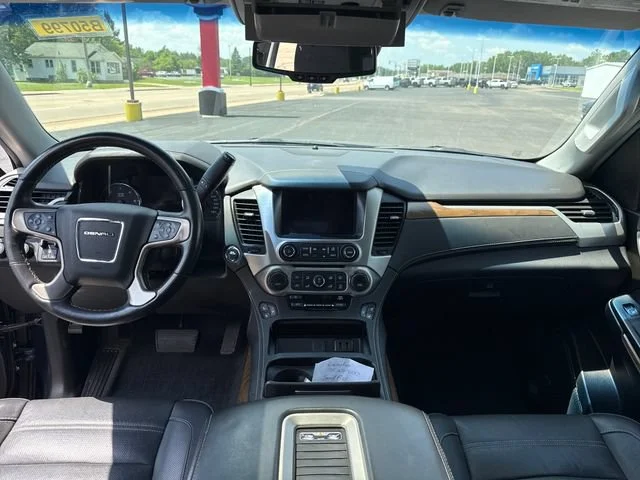 Used 2020 DARK SAPPHIRE BLUE METALLIC GMC Denali image 15