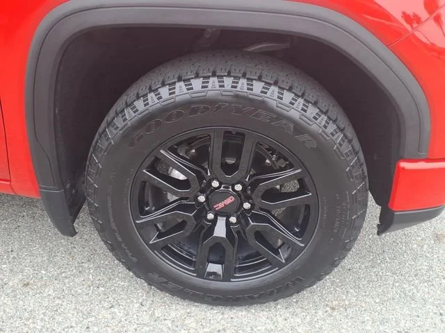 Used 2022 Cardinal Red GMC Elevation image 3
