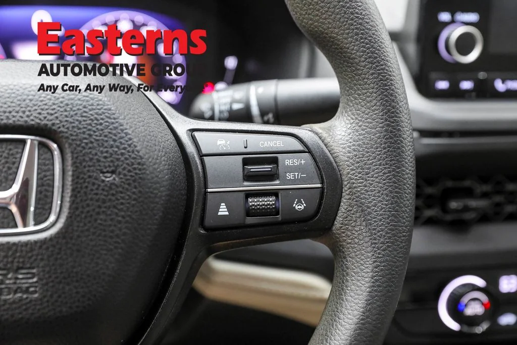 Used 2023 Red Honda LX image 16