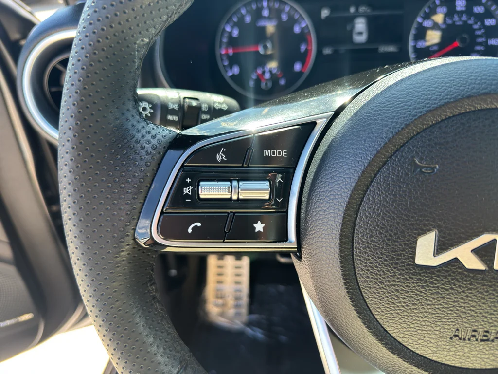 Used 2023 Gravity Gray Kia GT-Line image 21