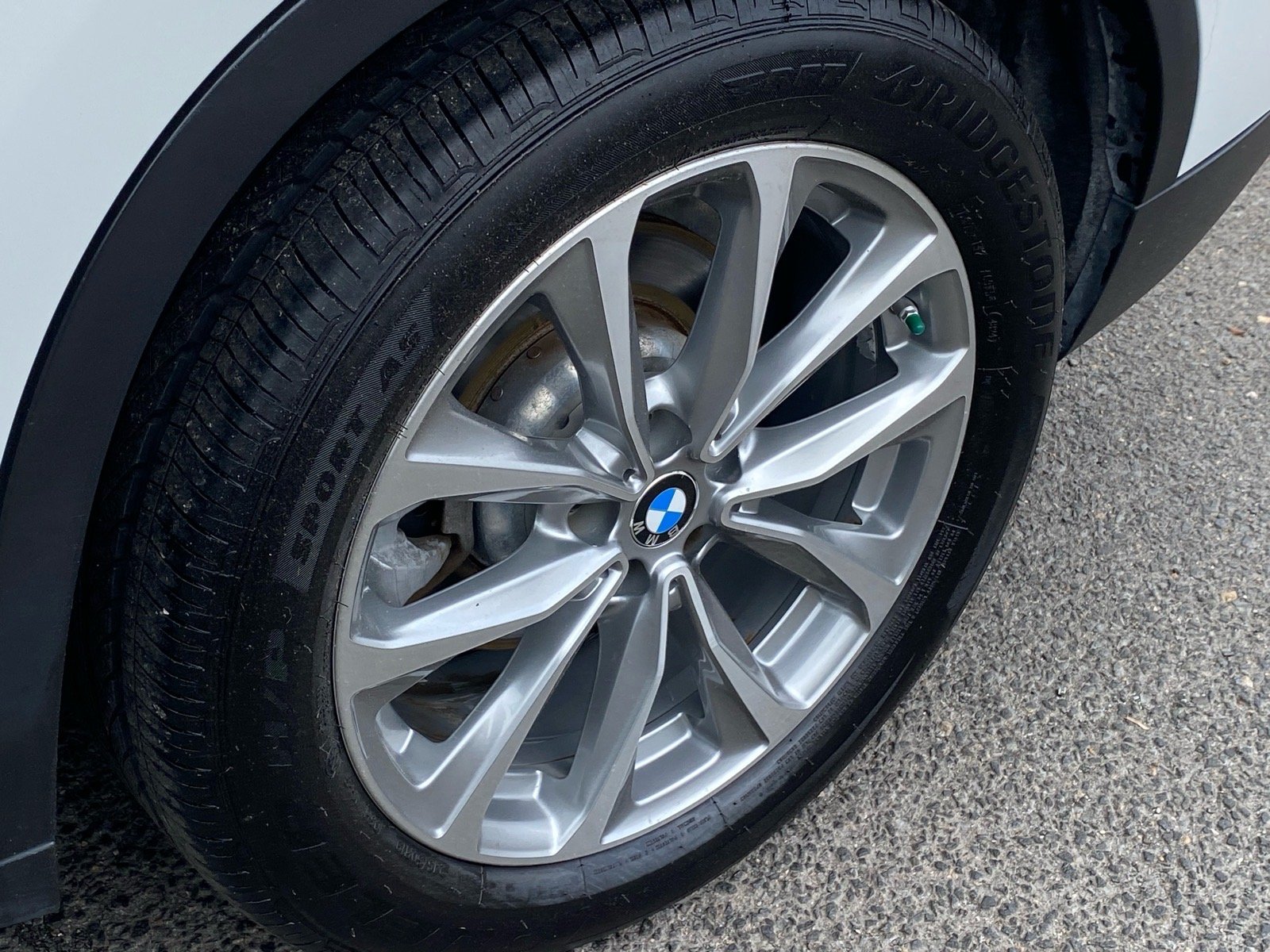 Used 2018 White BMW xDrive30i image 21