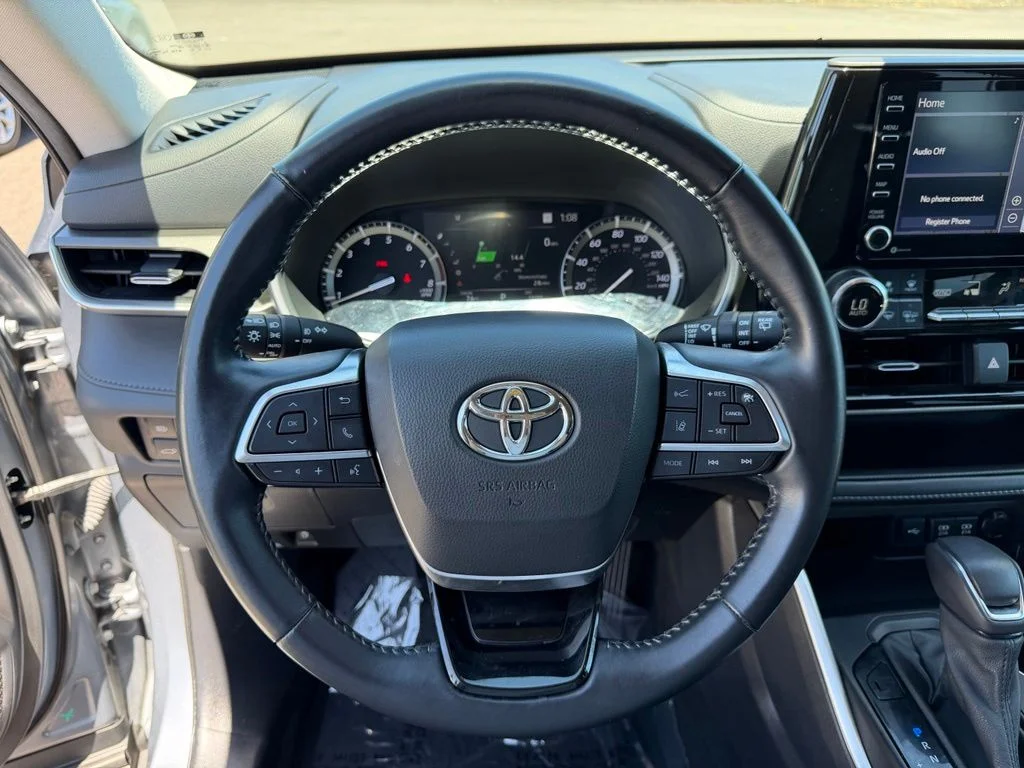 2021 Toyota Highlander XLE - Photo 17