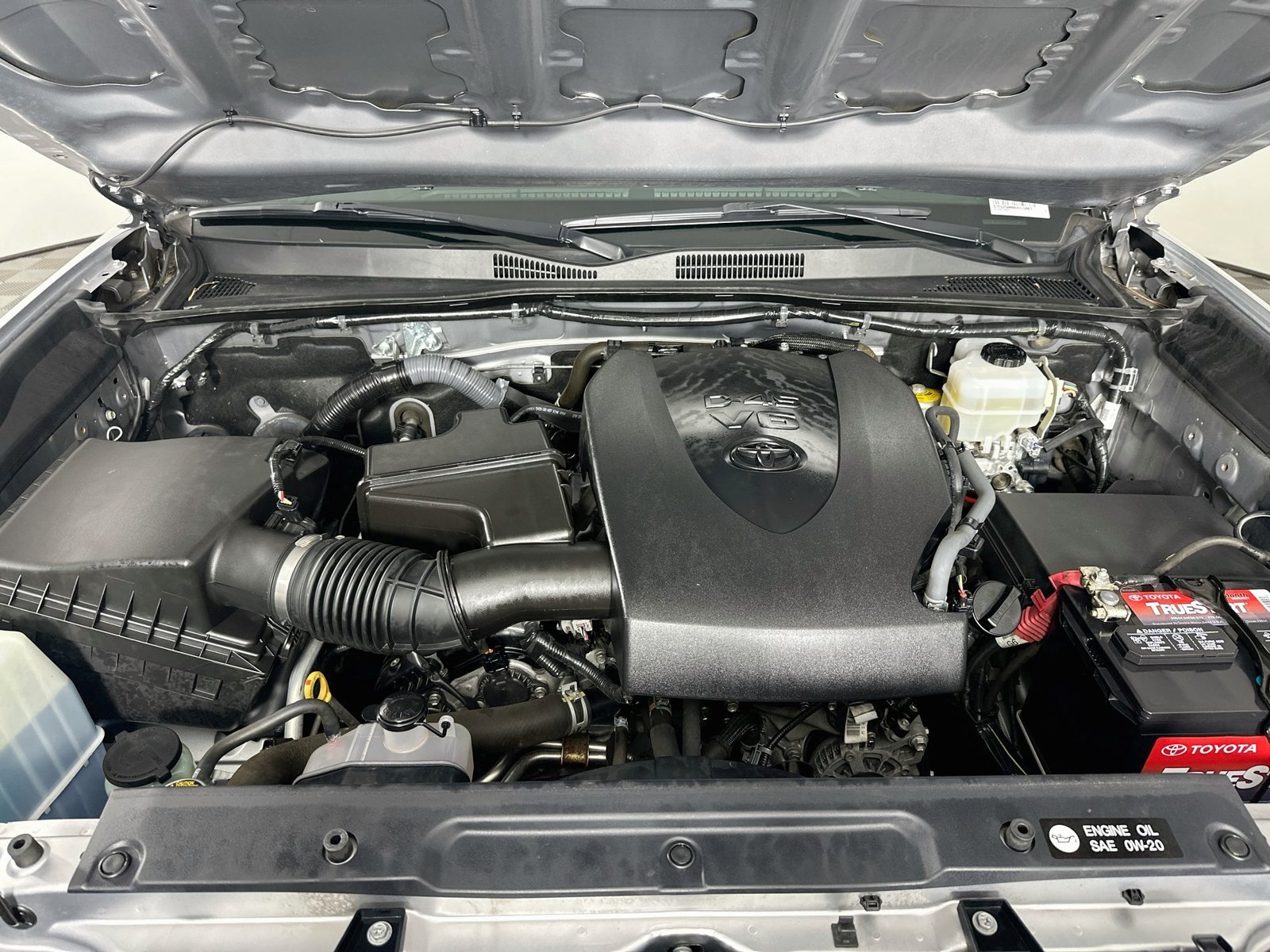 Used 2016 Silver Sky Metallic Toyota TRD Off-Road image 29