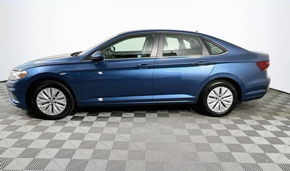 Used 2019 Blue Volkswagen 1.4T S image 3