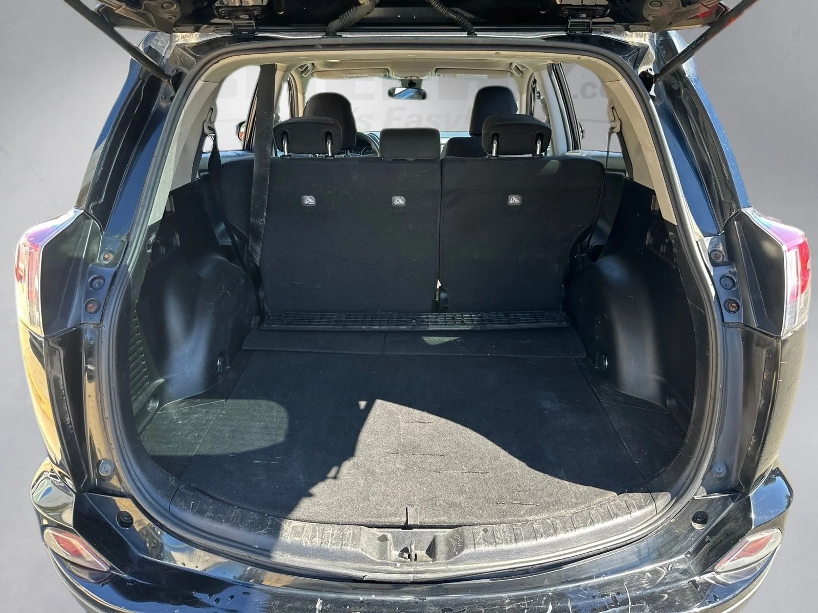 Used 2017 Black Toyota XLE image 28