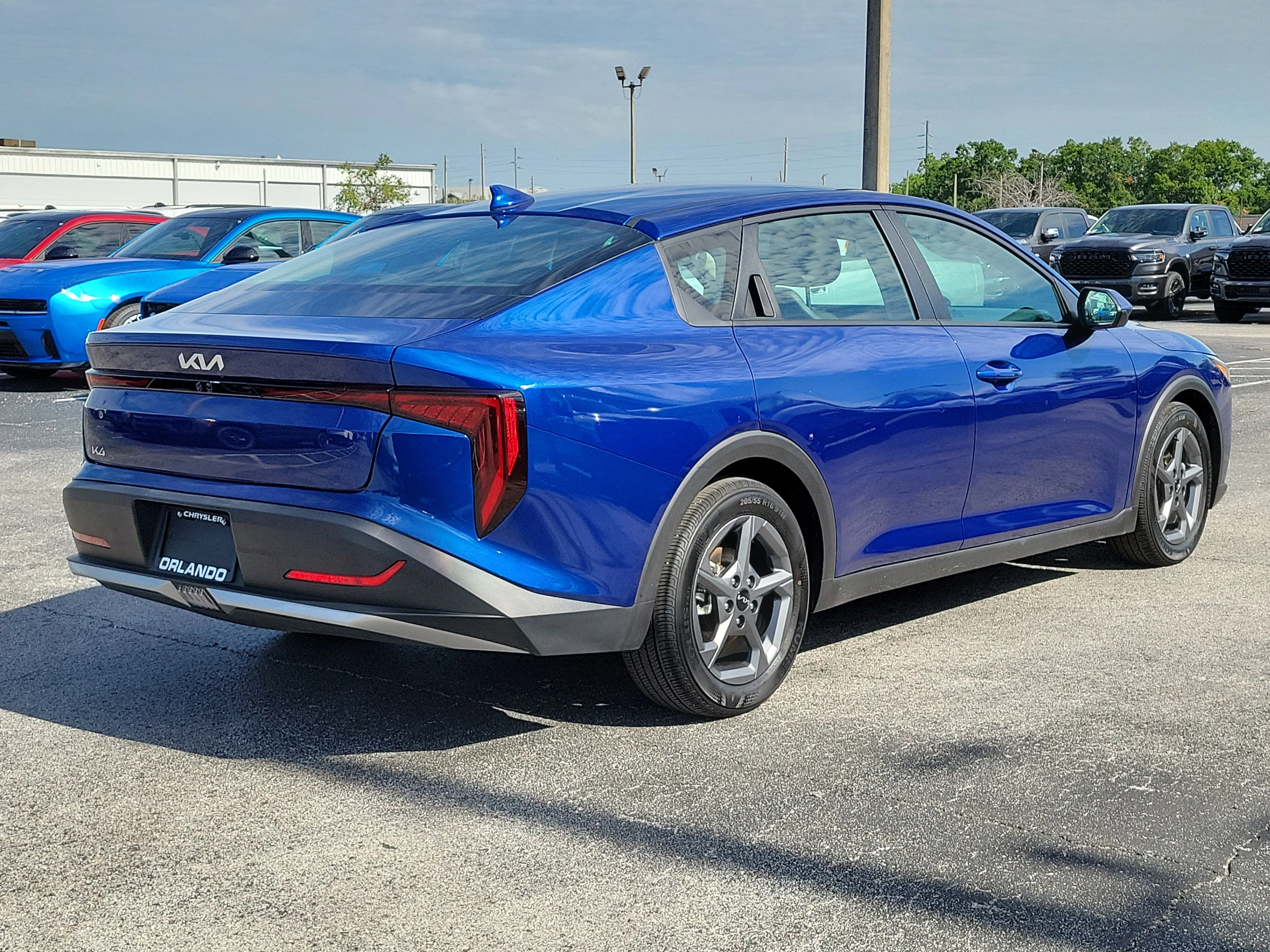 Used 2025 Deep Sea Blue Kia LXS image 7