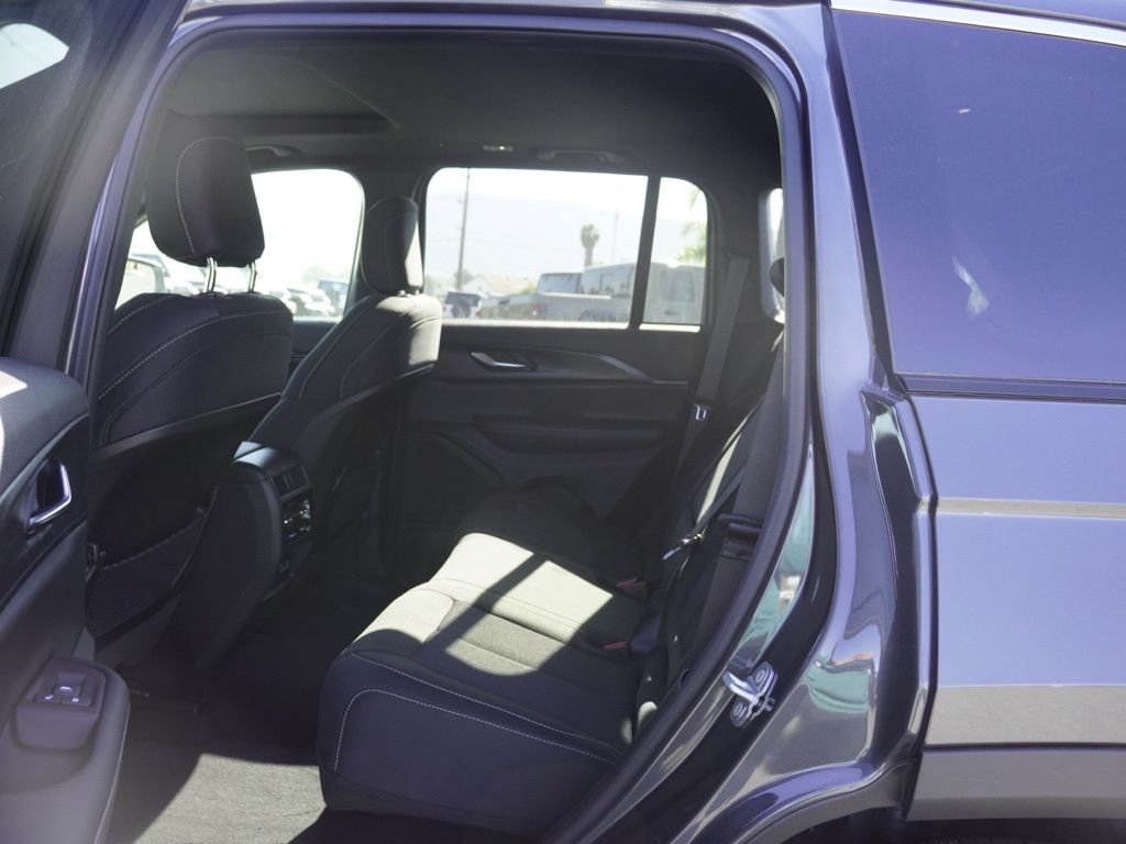 New 2026 Baltic Gray Metallic Clear-Coat Exterior Paint Jeep Laredo X image 21