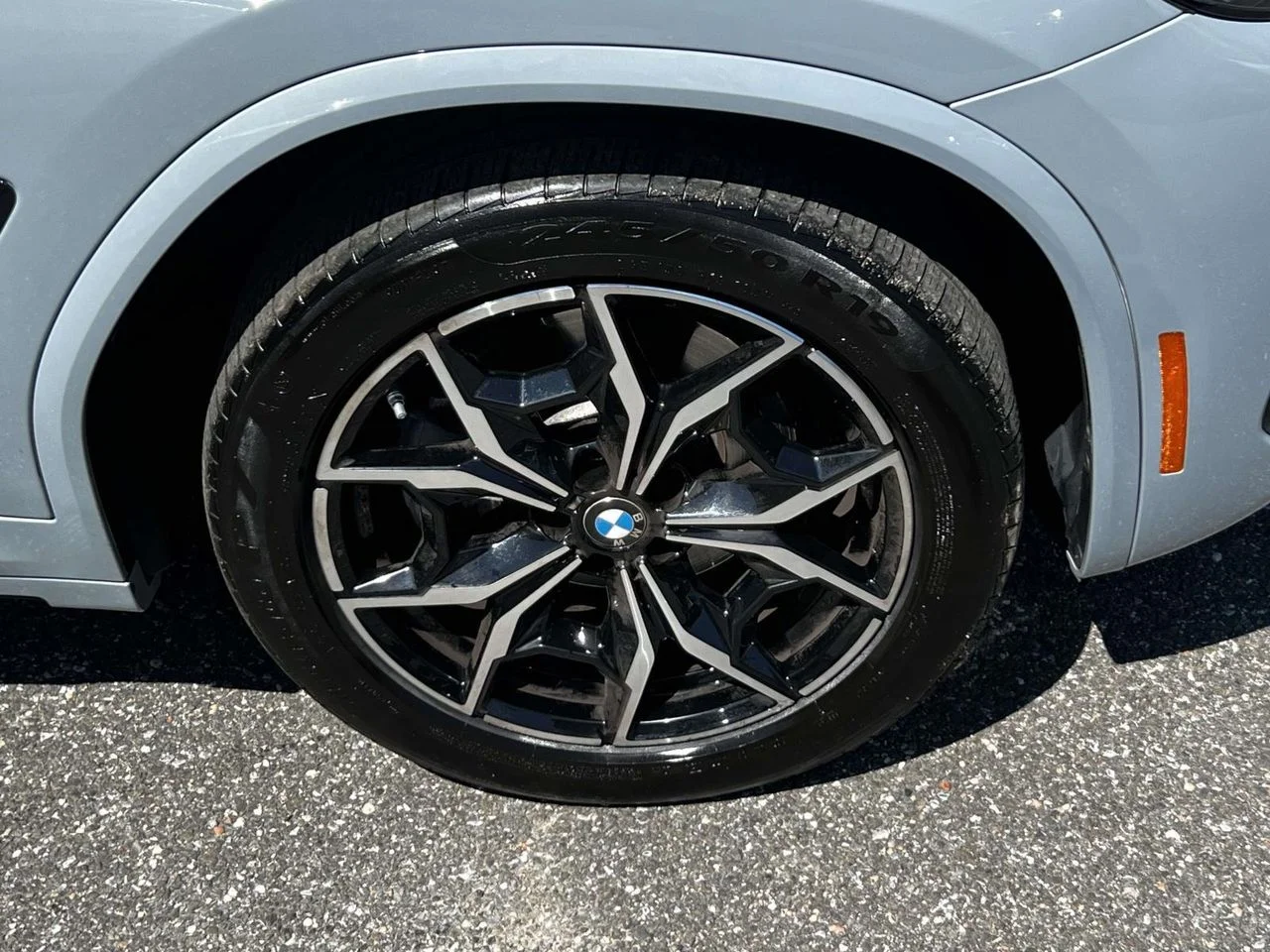 Used 2024 Gray Metallic BMW xDrive30i image 15