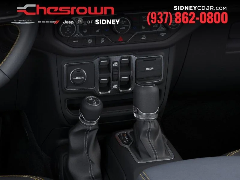 2025 Jeep Wrangler 4-Door Sahara - Photo 24