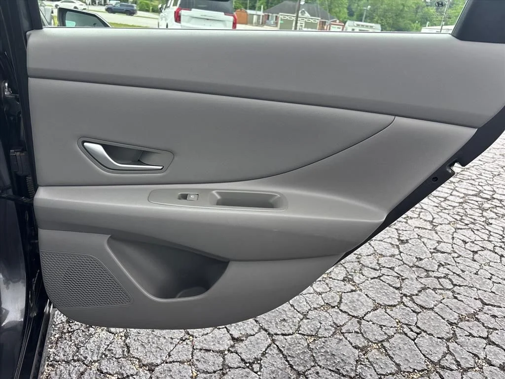 Used 2023 Gray Hyundai SEL image 15