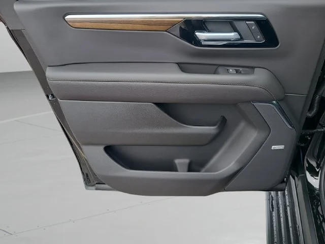 New 2026 Black Chevrolet High Country image 19