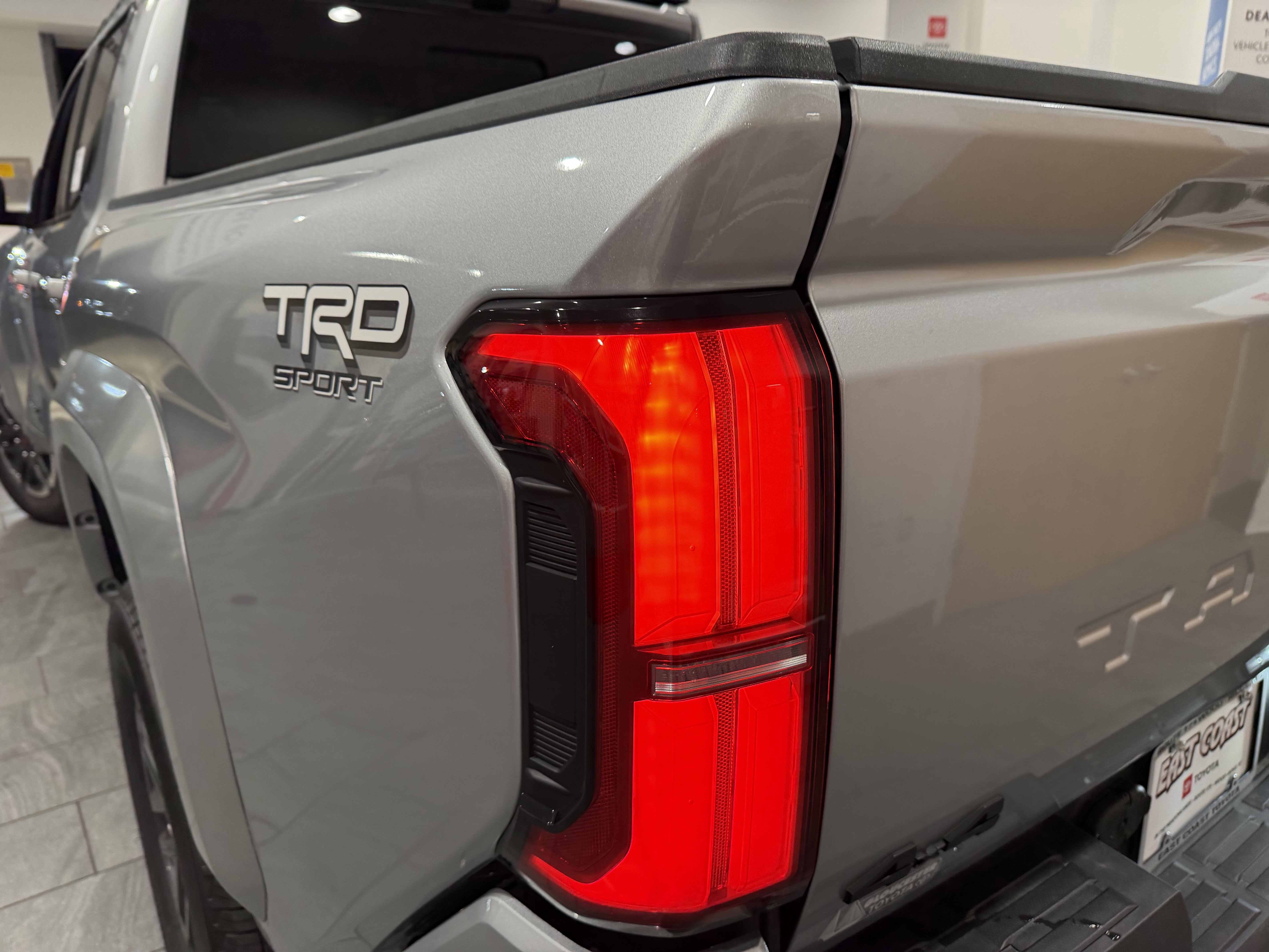 2025 Toyota Tacoma TRD Sport - Photo 43