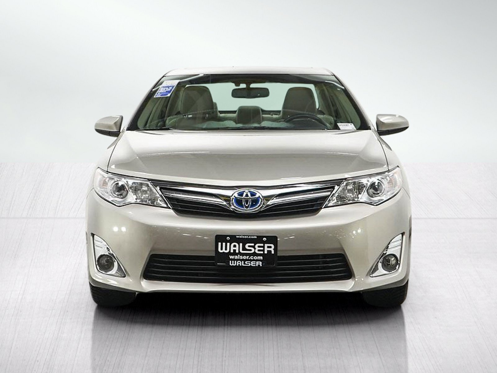 Used 2014 Creme Brulee Mica Toyota 4dr Sdn XLE (Natl) *Ltd Avail* image 9