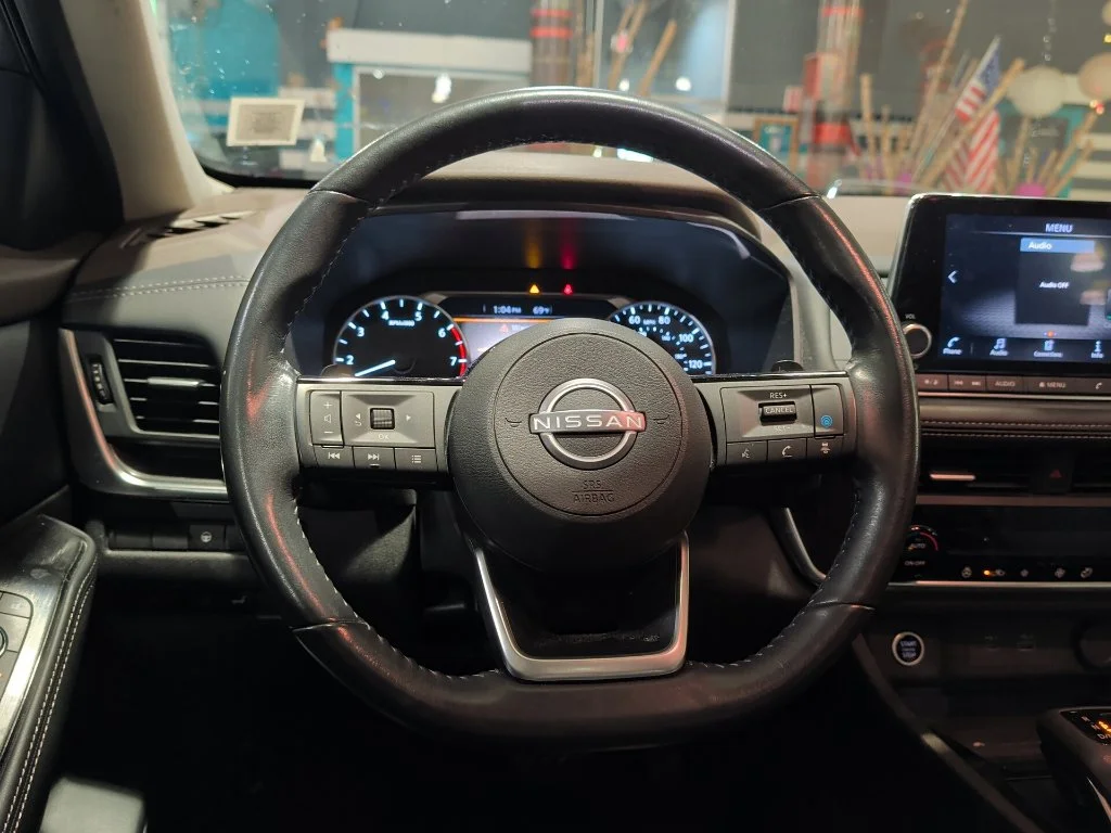 Used 2023 Gun Metallic Nissan SV image 2