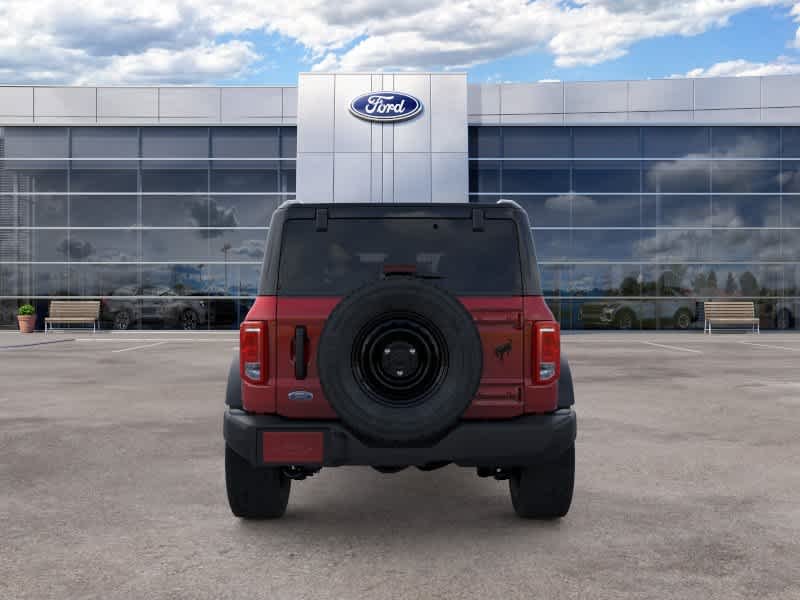 Nova imagem do Ford Big Bend® 2026 em Vermelho Rubi Metálico com Verniz Transparente 5