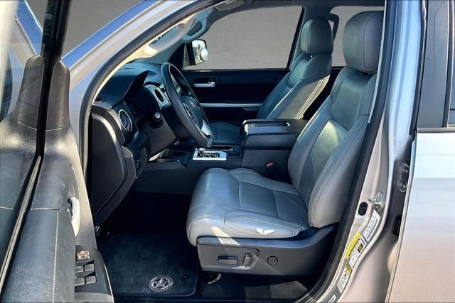 Used 2014 Silver Toyota SR5 image 21