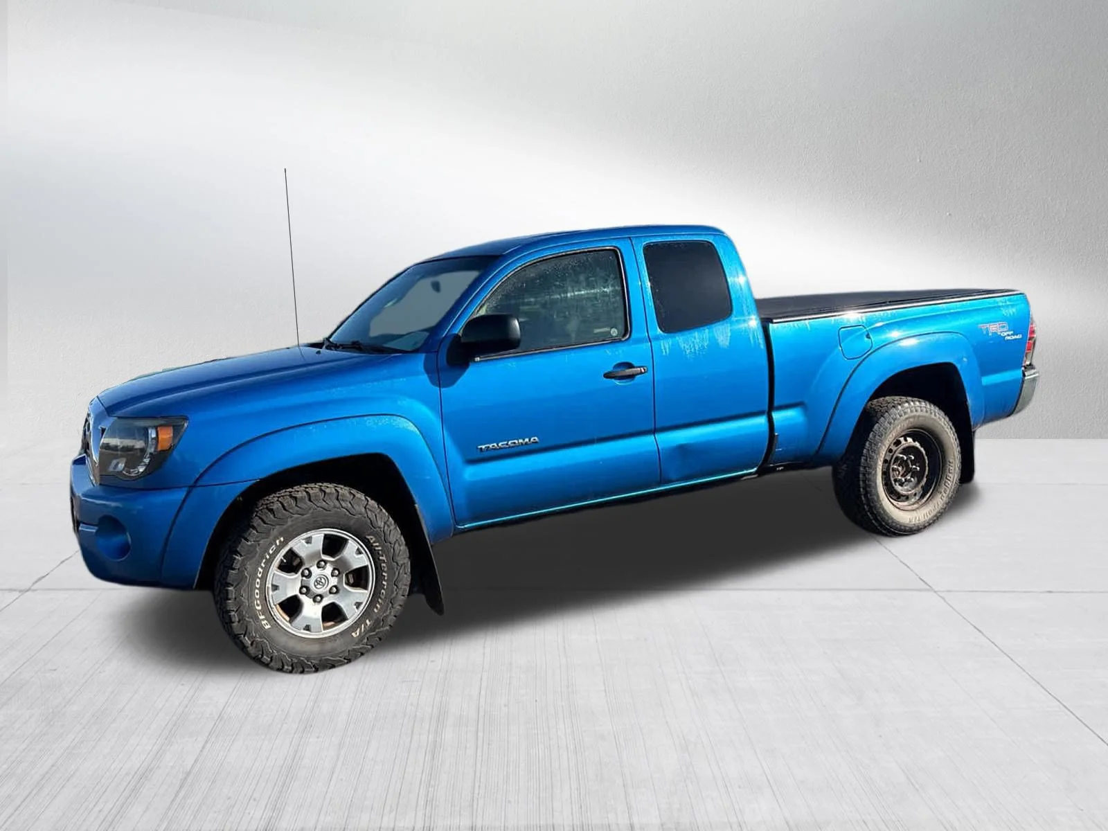 Used 2010 SPEEDWAY BLUE Toyota ACC CAB 4WD V6 AT image 14