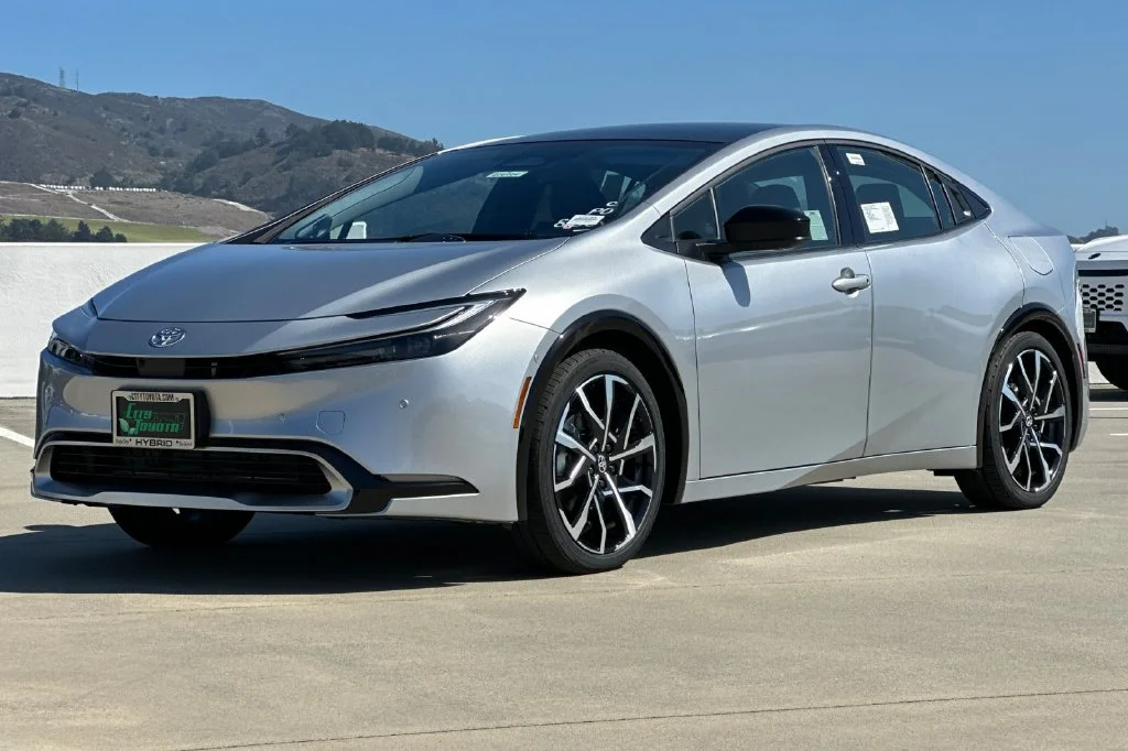 New 2027 Cutting Edge Toyota  XSE Premium image 8