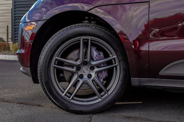 2021 Porsche Macan Base photo 3