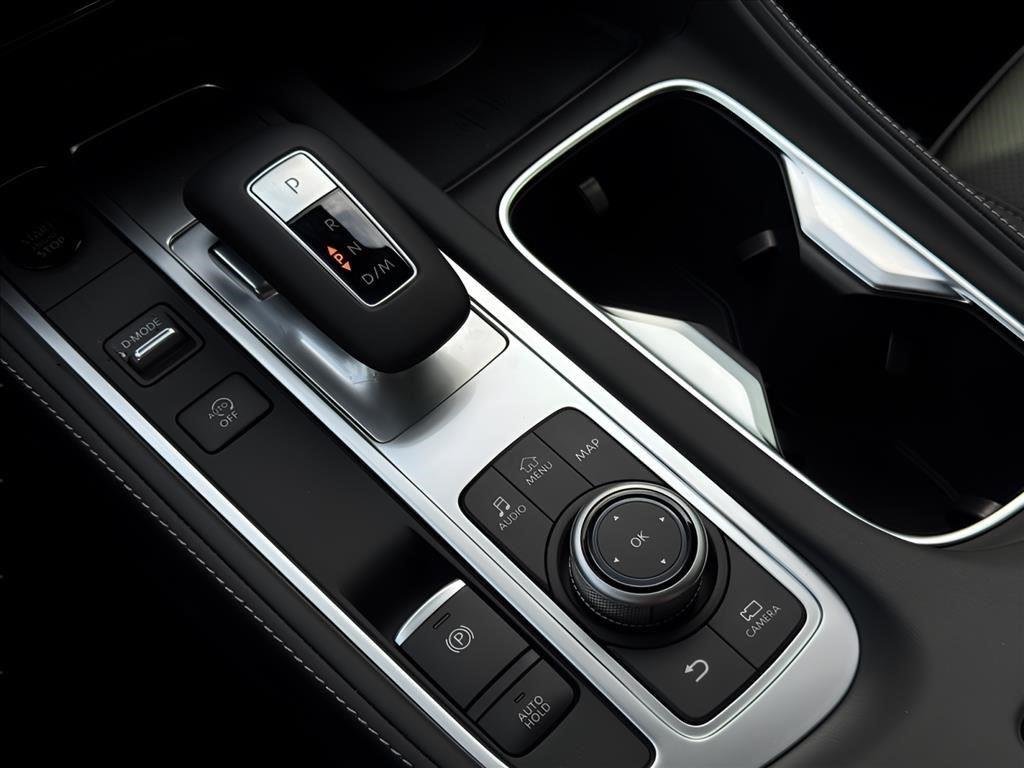 New 2027 2T RAD WHT INFINITI Sport AWD image 26
