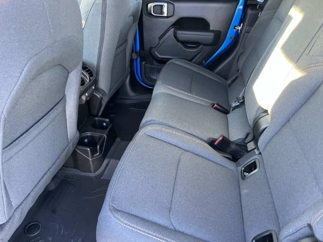 Photo 18