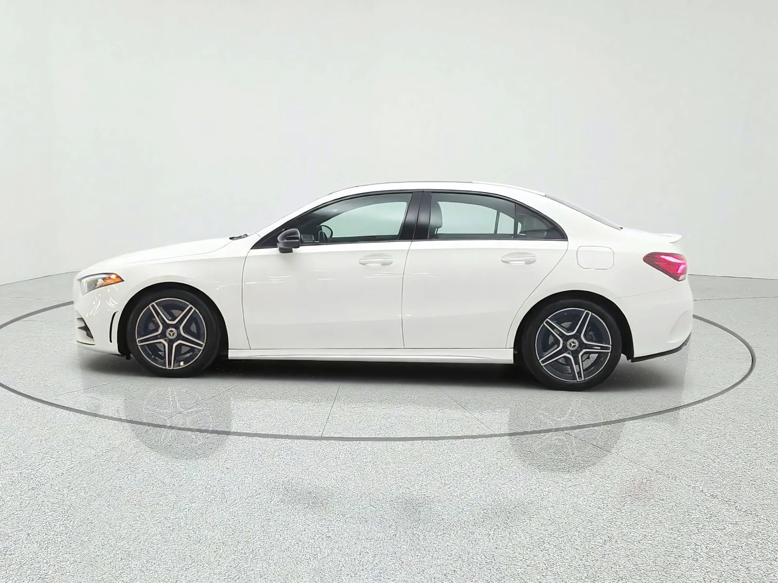 Used 2022 Polar White Mercedes-Benz A 220 4MATIC® Sedan image 8