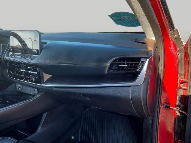 Used 2021 Red Nissan SL image 28