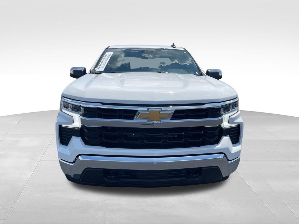 Used 2024 White Chevrolet LT image 8