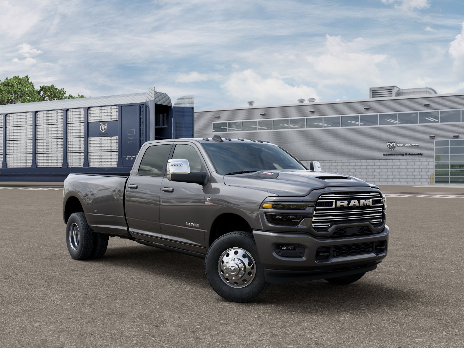 New 2026 Granite Crystal Metallic Clearcoat RAM Laramie image 31