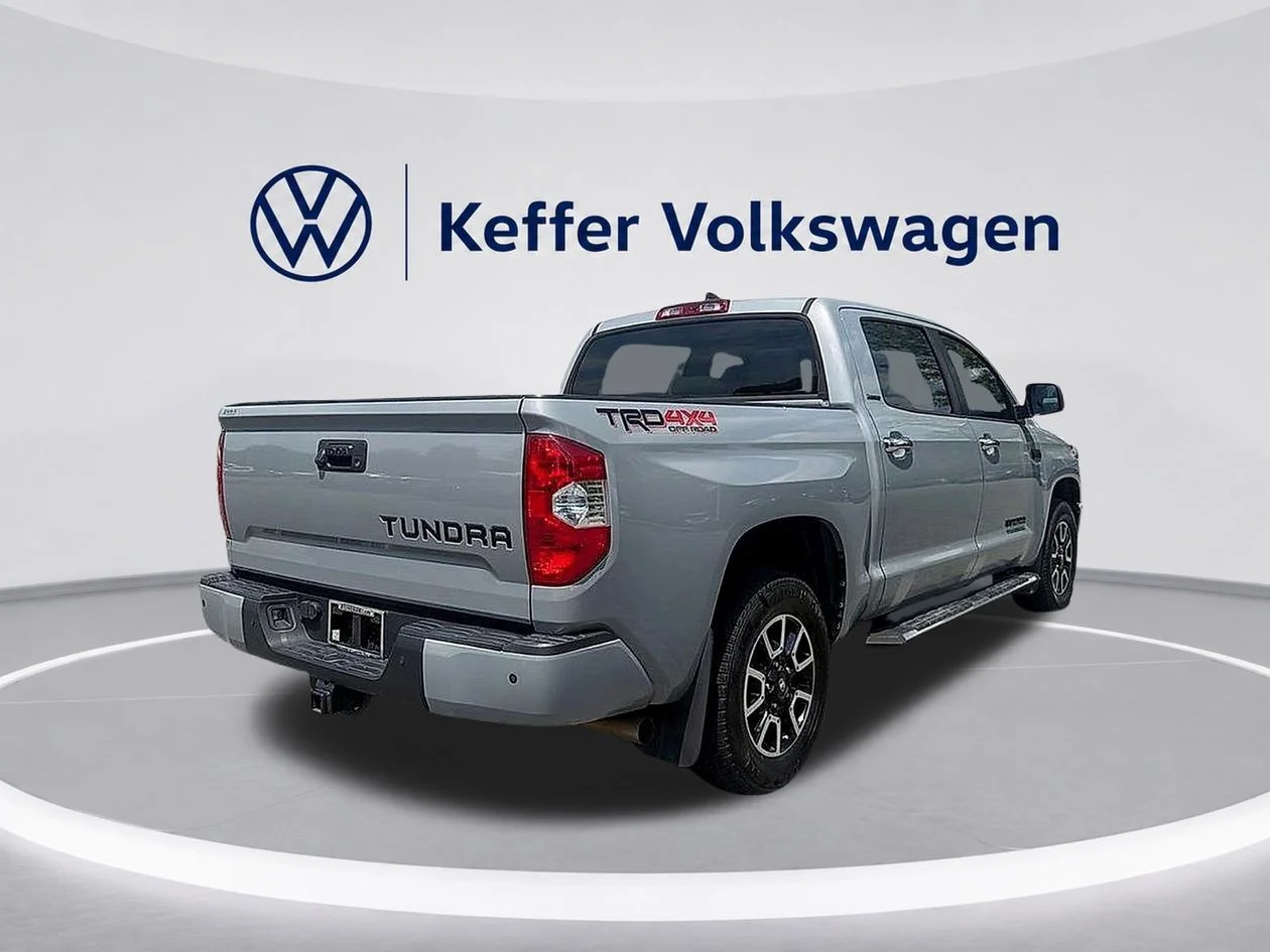 Used 2021  Toyota Limited image 5