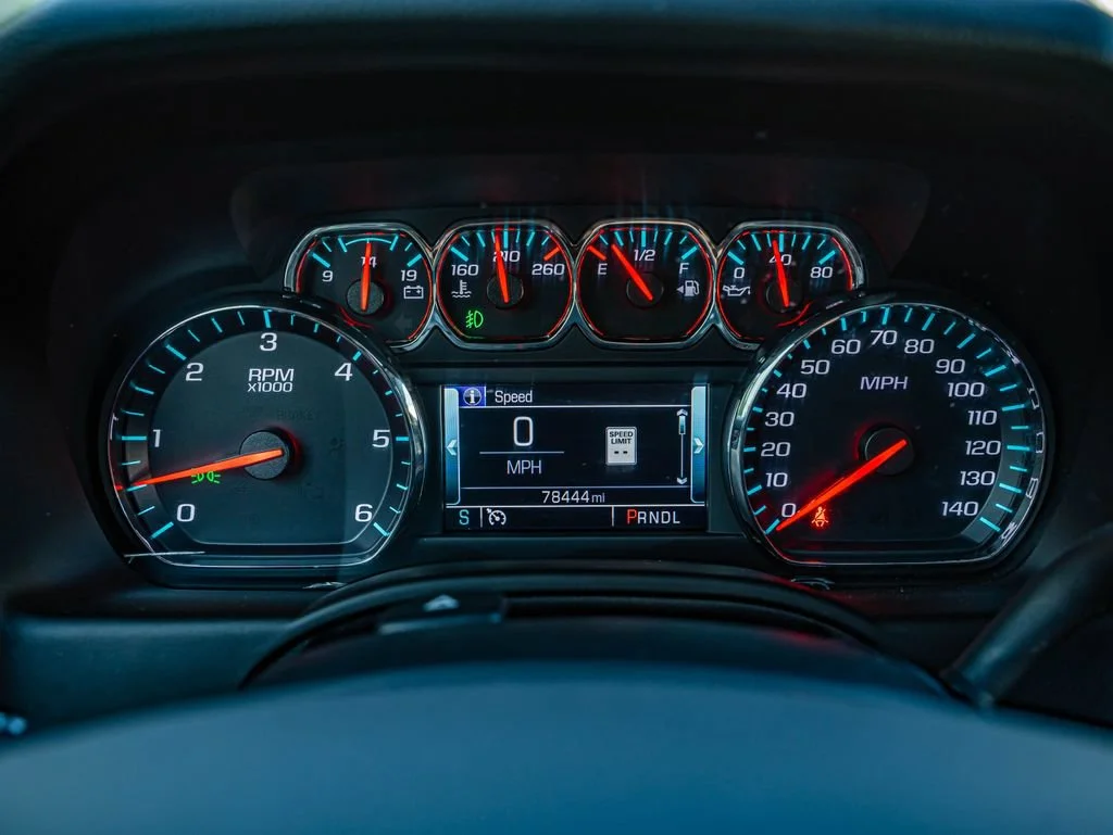 Used 2019 Shadow Gray Metallic Chevrolet Premier image 23