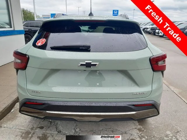 Used 2025 Green Chevrolet ACTIV image 6